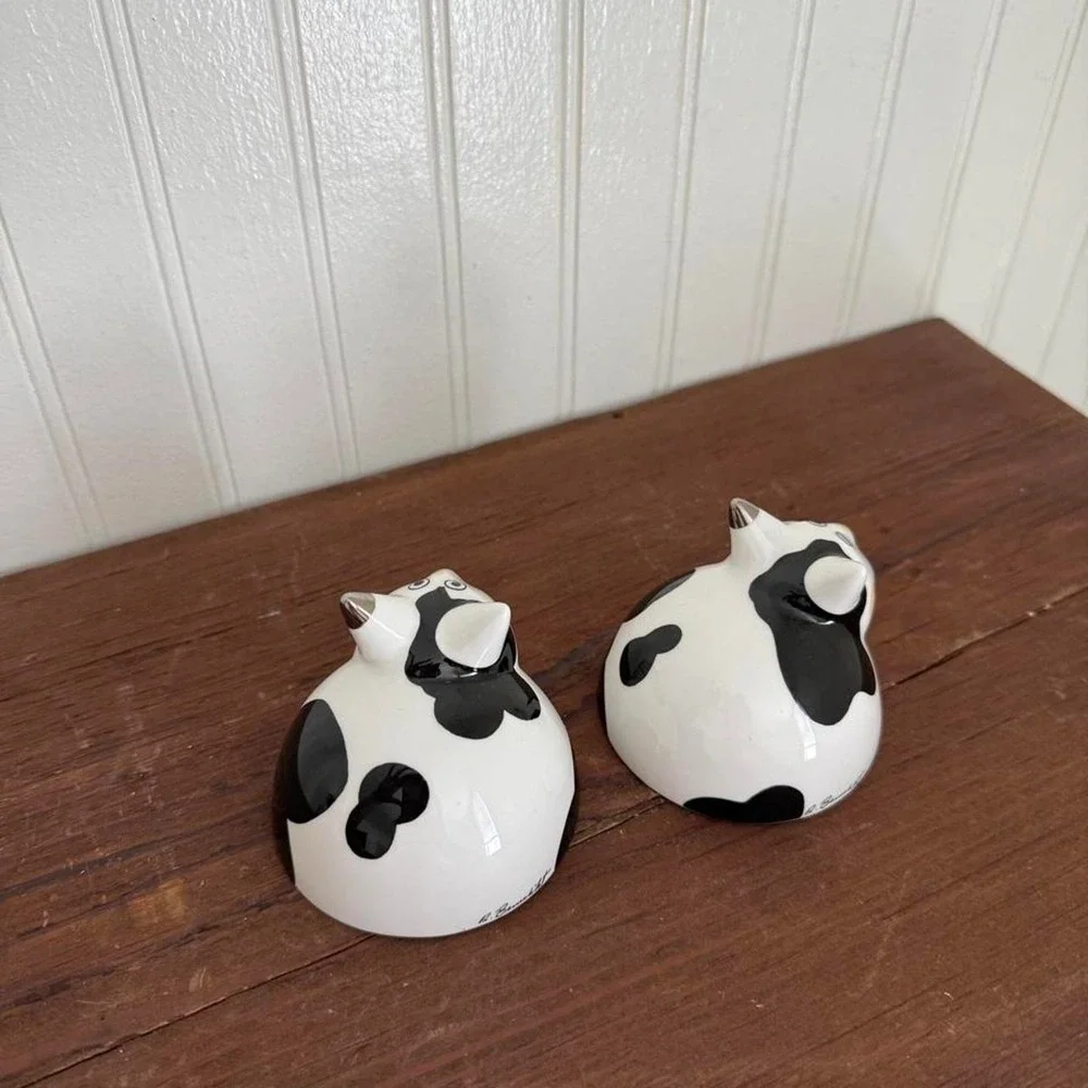 Vintage Cat Salt and Pepper Shaker Set